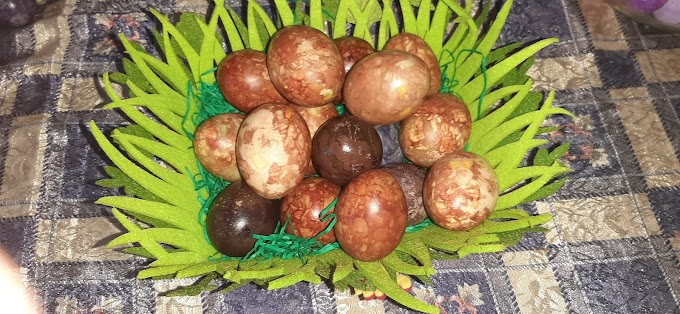 Natural coloring eggs/Saranje jaja prirodnom metodom