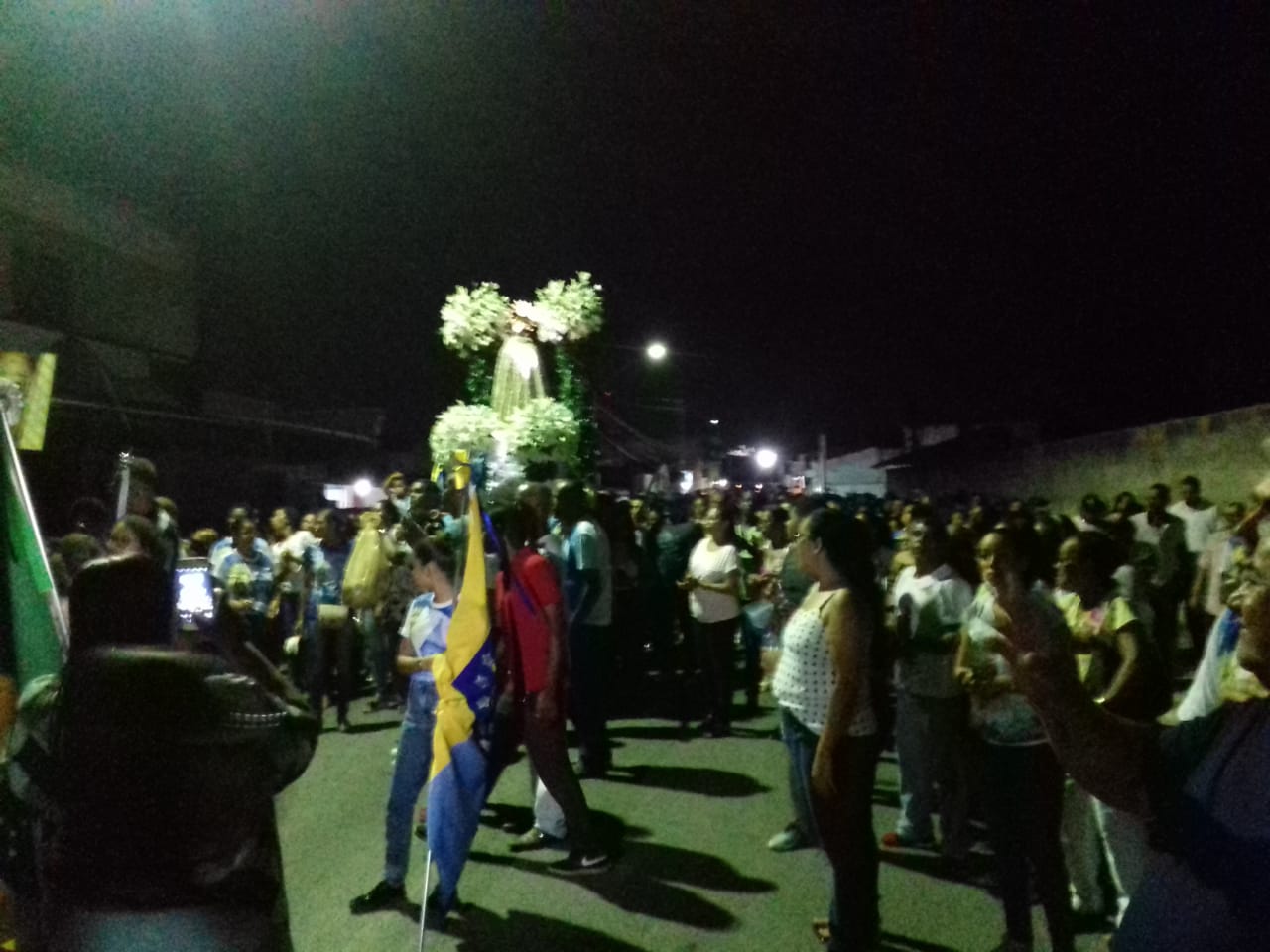 Fiéis de Conceição do Jacuipe participam de procissão em comemoração à