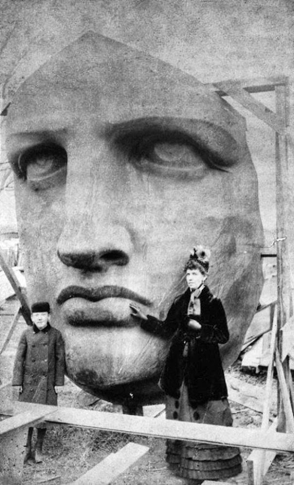 Unpacking the head of the Statue of Liberty, 1885