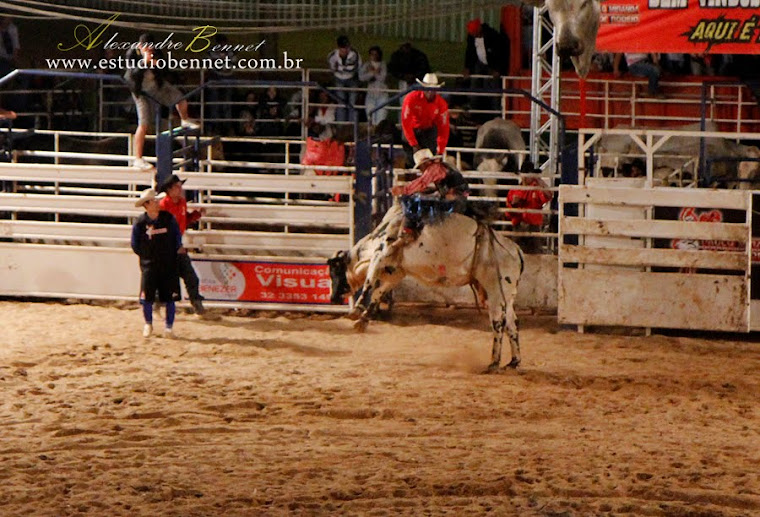 21º FAIDEC EM DORES DE CAMPOS, ÁREA DO RODEIO