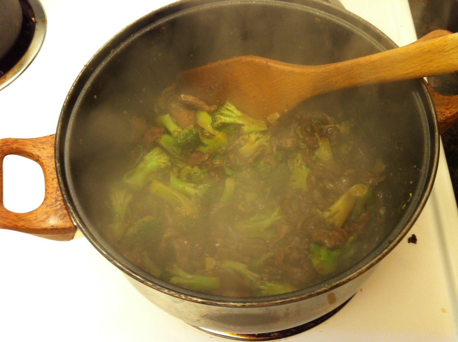 Kid-Friendly Food: Rice Noodles with Broccoli Beef