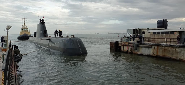 -Mantenimiento-de-submarinos-en-Portugal_-operaci%25C3%25B3n-de-flotaci%25C3%25B3n-y-salida-del-muelle-de-Submarino-NPR-Arp%25C3%25A3o%2B004.jpg
