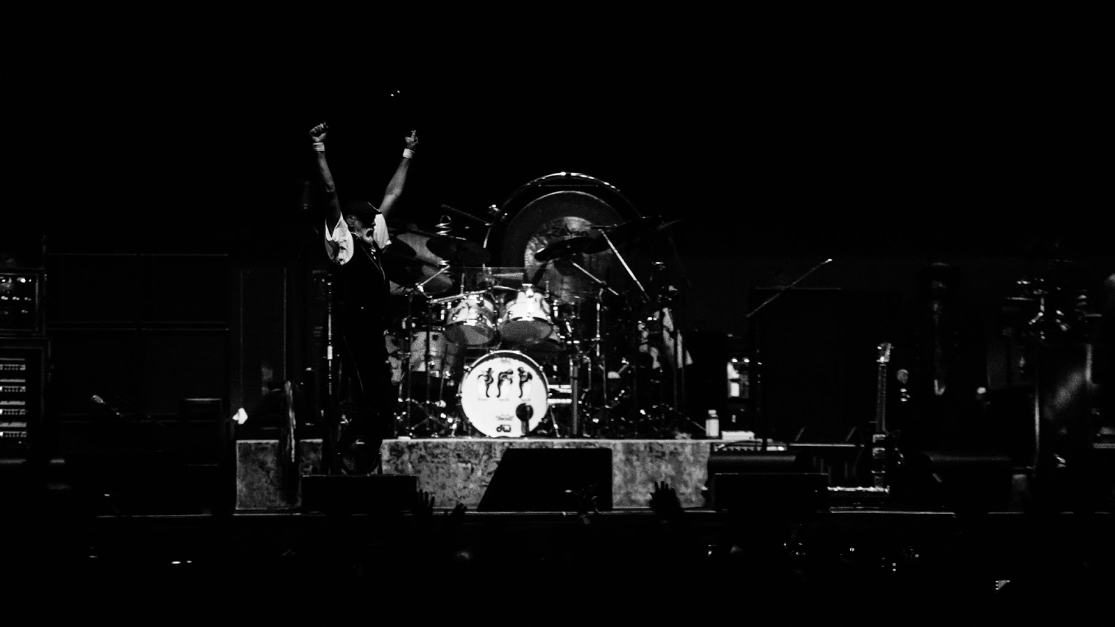 Fleetwood Mac News Fleetwood Mac still love what they do, and it shows. Review Fleetwood Mac News Fleetwood Mac still love what they do, and it shows. Review