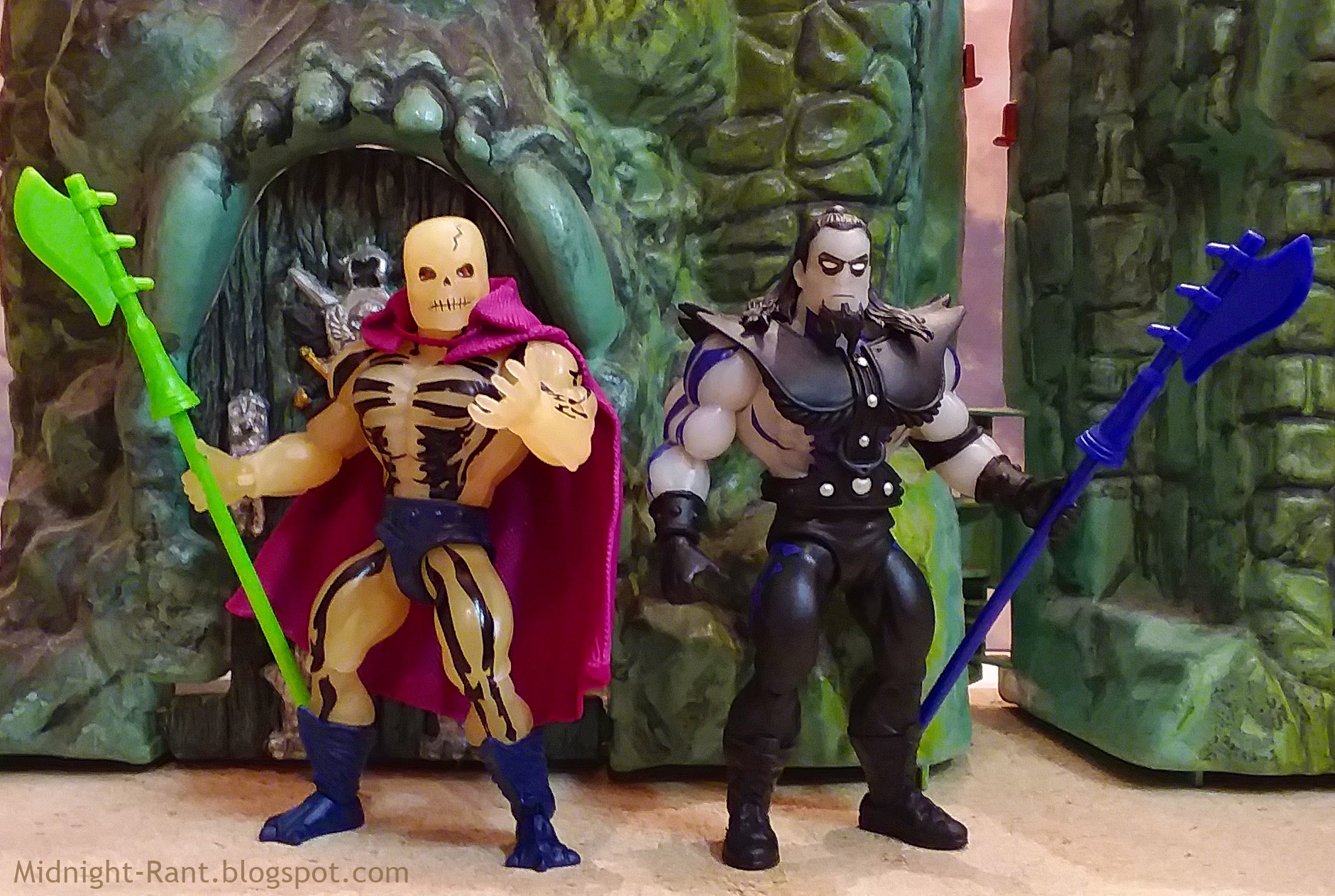 The Midnight Rant: Rant Review: Masters of the Universe Origins Scare Glow figure