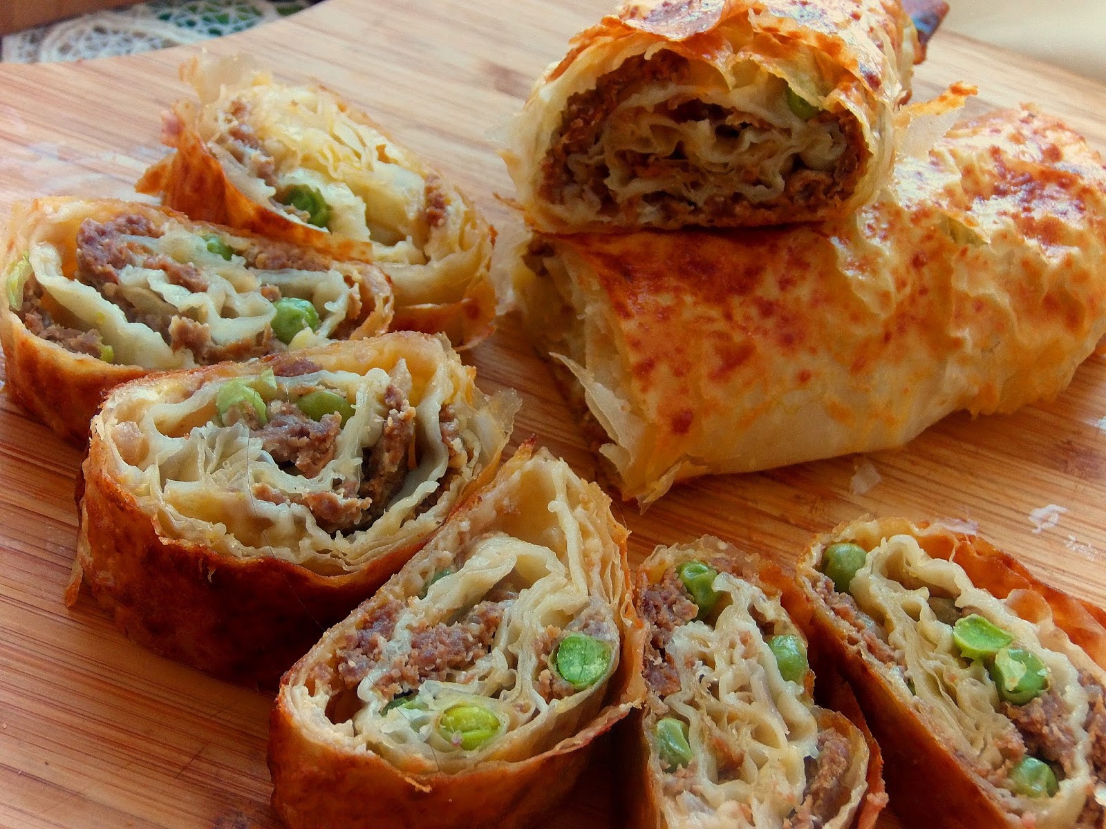 Ručak kod Mucike Yuvarlak börek/zarolani burek Ručak kod Mucike Yuvarlak börek/zarolani burek