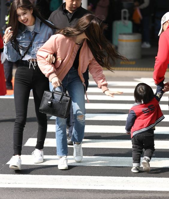 lisa manoban dressing style