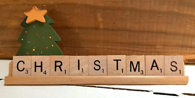 christmas sign with tree