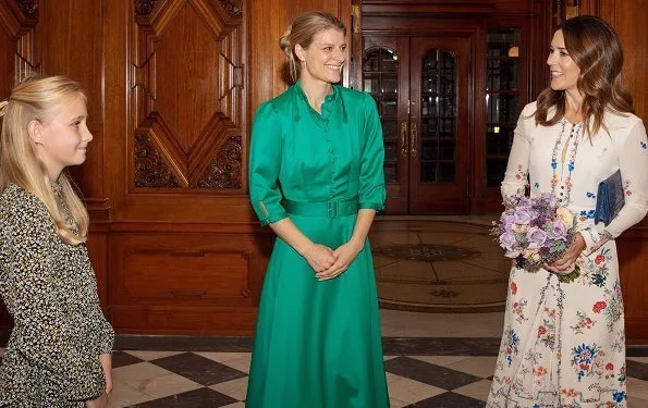 Crown Princess Mary wore a floral print midi dress from Vilshenko. Princess Mary wore Vilshenko Jerry floral print silk dress