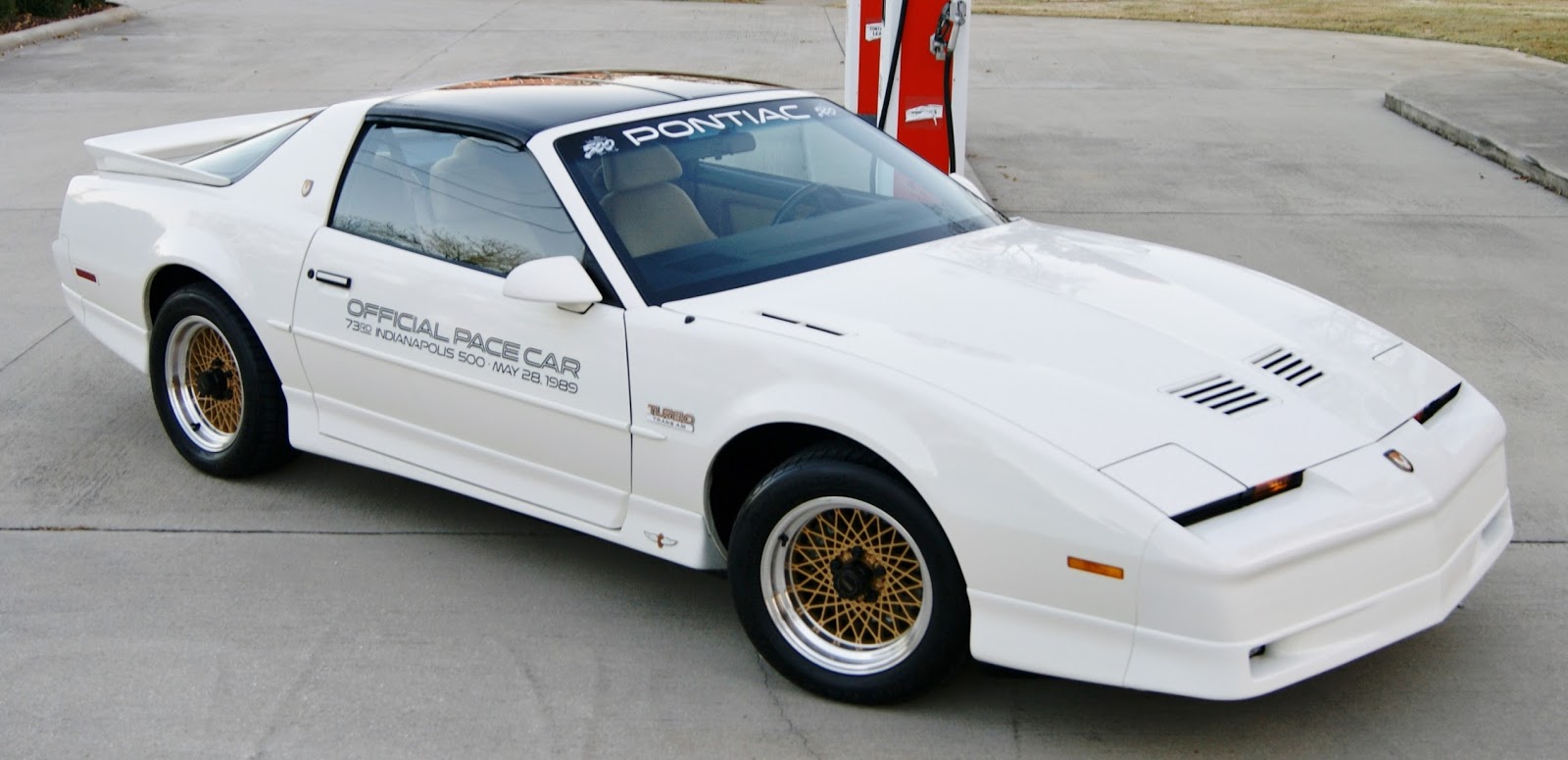 Pontiac Firebird 86
