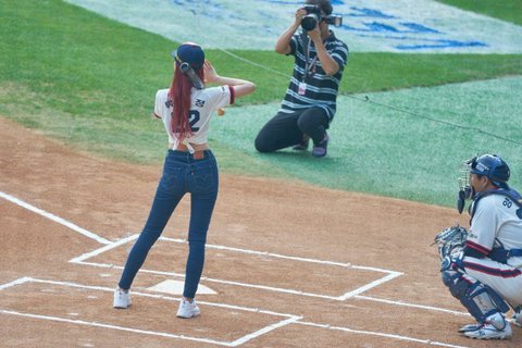 Kembali Jadi Sorotan, Sujeong Lovelyz Buat Netizen Iri dengan Proporsi Badan yang Sempurna 4 download%2B%25283%2529