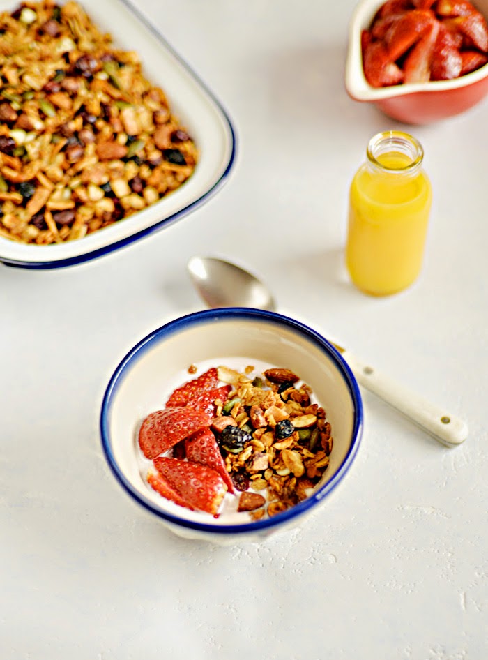Lemon & Vanilla The Kitchn granola / Granola do livro The Kitchn.