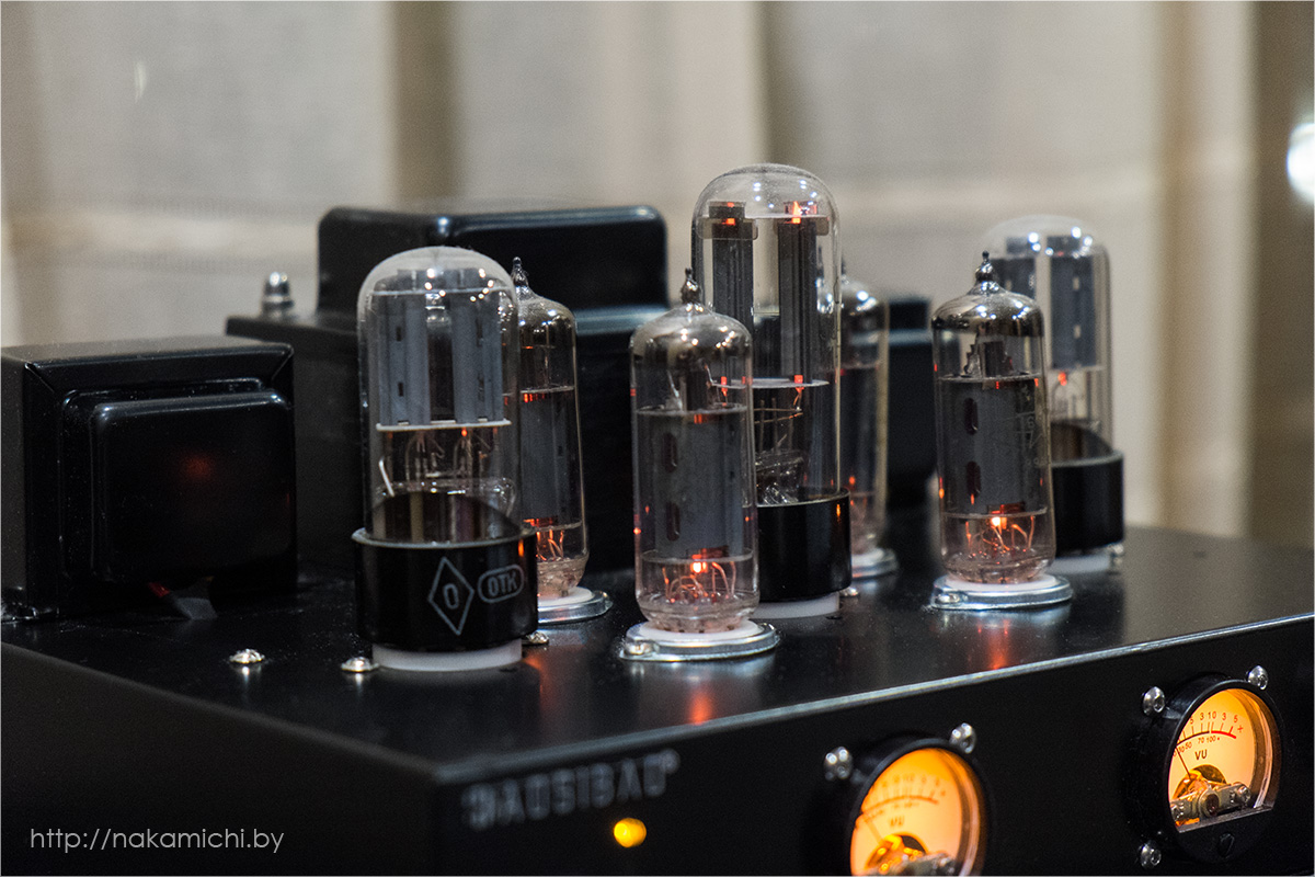 Vintage Audio Tube Amplifier