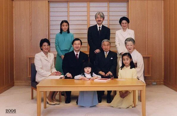 Emperor Naruhito, Empress Masako, Princess Aiko, Princess Mako, Princess Kako, Prince Akishino, Crown Princess Kiko, Former Emperor and Empress