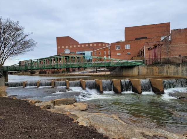 Review Samsung Galaxy S21 Ultra 5G Ponsel Android Kelas Atas