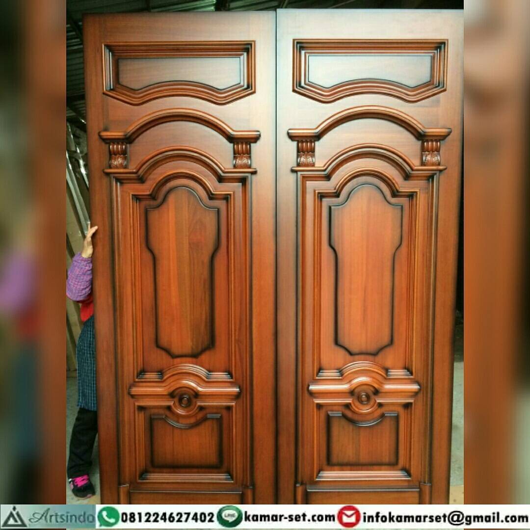 Model Pintu  2 Daun Yang Unik  Pintu  Rumah  Warna Coklat 