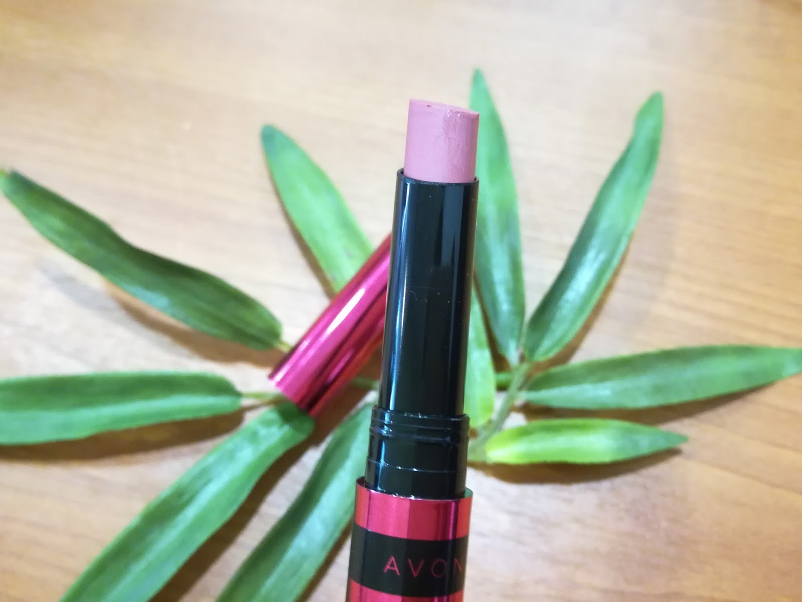 AVON-SHINE-BURST-GLOSS-STICKS-swatch-rose AVON-SHINE-BURST-GLOSS-STICKS-swatch-rose