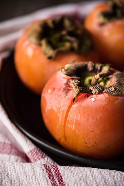 Cachi: proprietà e benefici di un super frutto autunnale