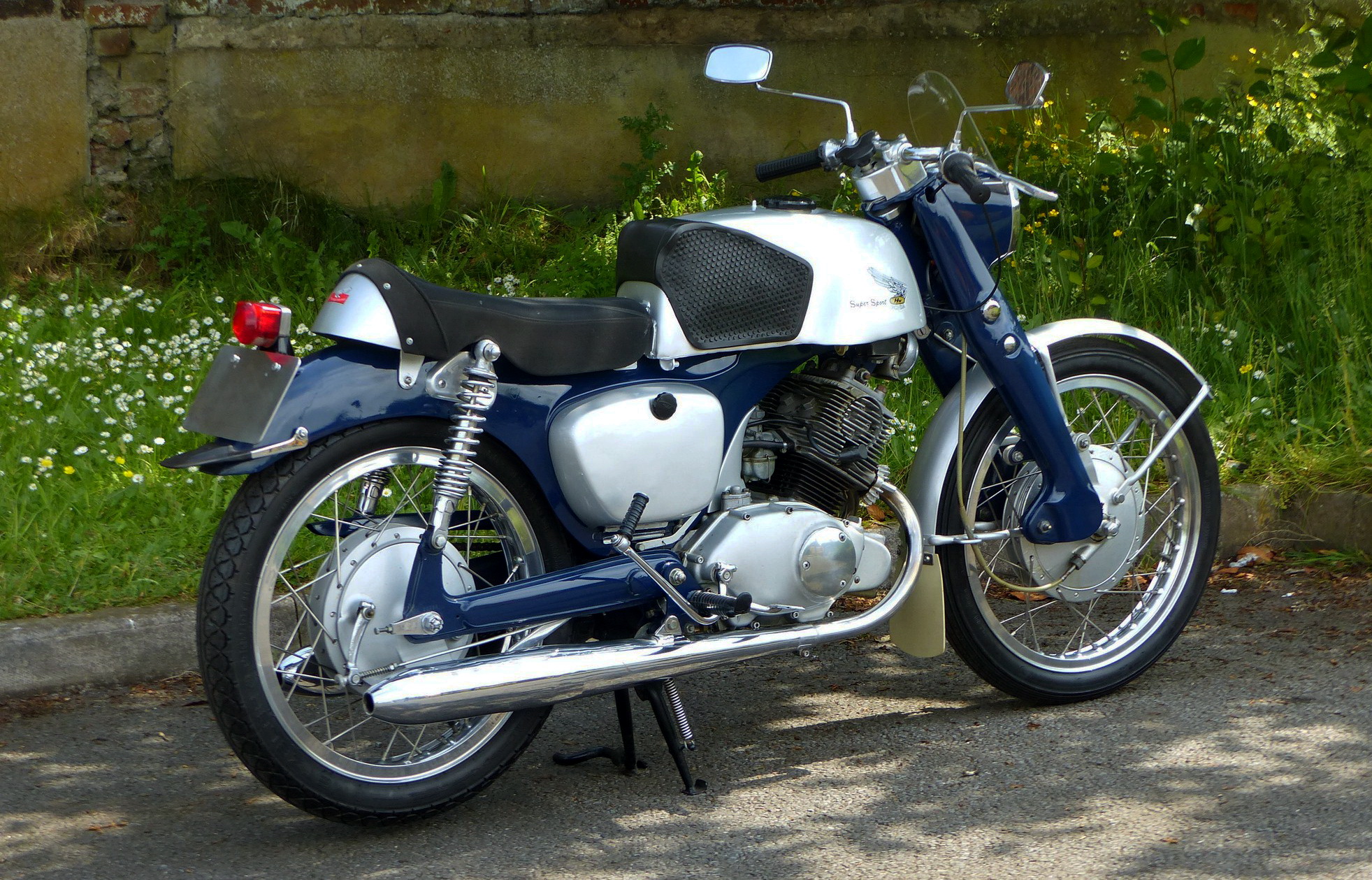 Японский мотоцикл 8. Honda CD 125. Старые японские мотоциклы. Мотоцикл Хонда 1960. Японские мотоциклы 80-х годов.
