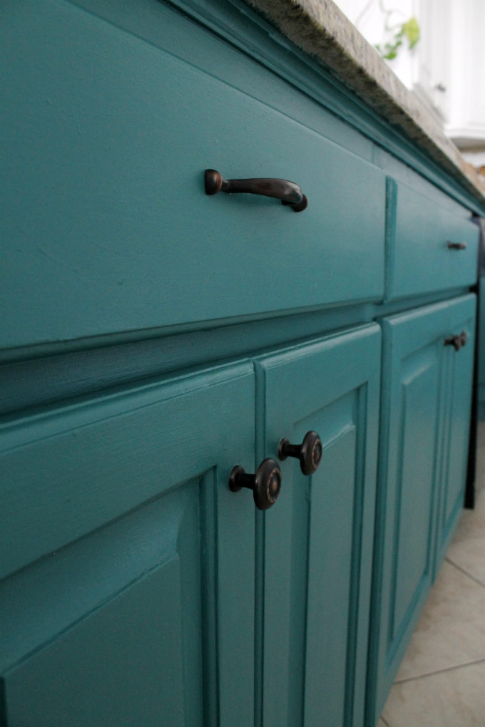 See Our Lucky Green Kitchen Cabinets!! - The Wicker House