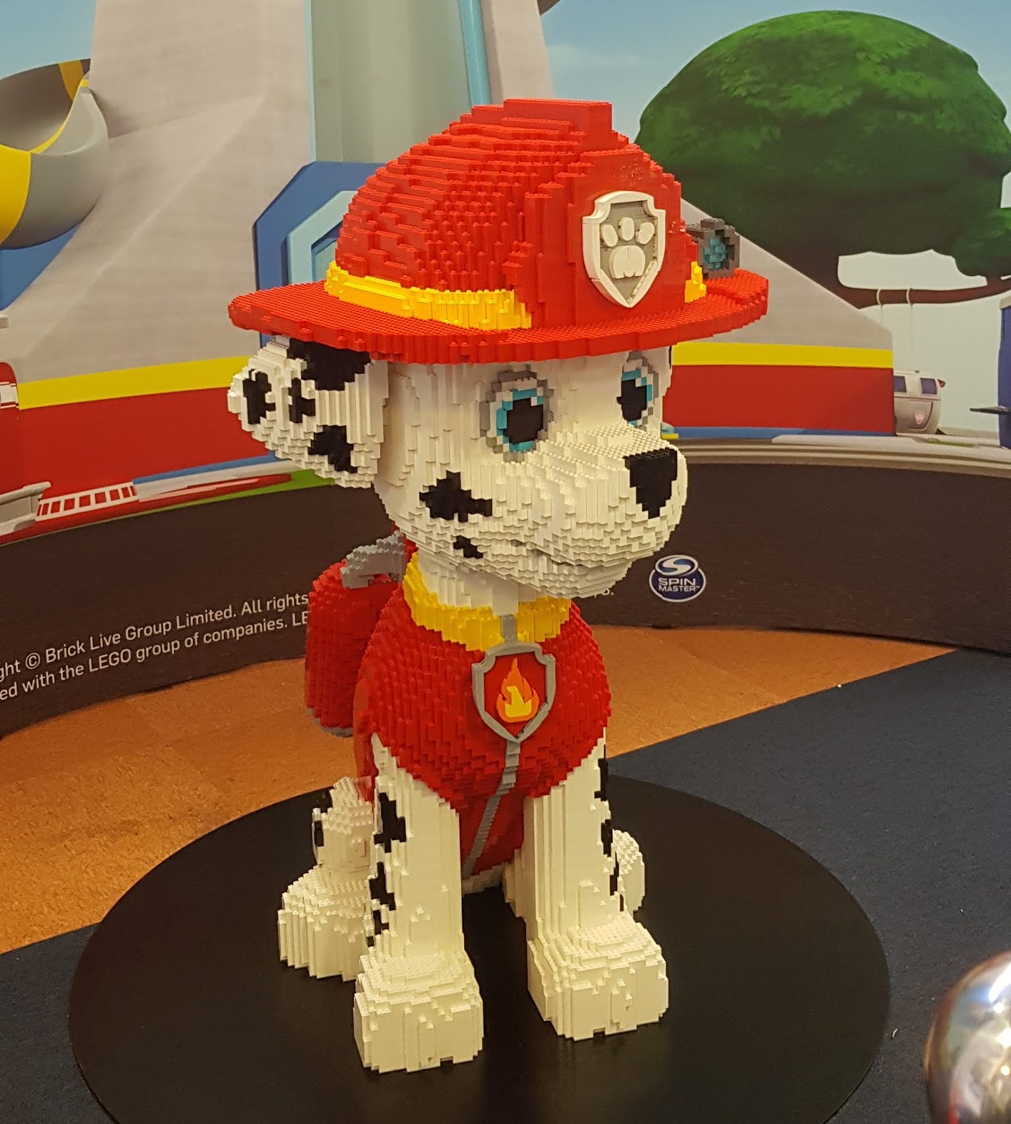 Lego paw shop