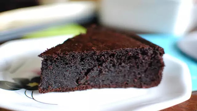 Egg Less Chocolate Cake without Oven - बिना अंडे और ओवन के चॉकलेट केक Egg Less Chocolate Cake without Oven - बिना अंडे और ओवन के चॉकलेट केक