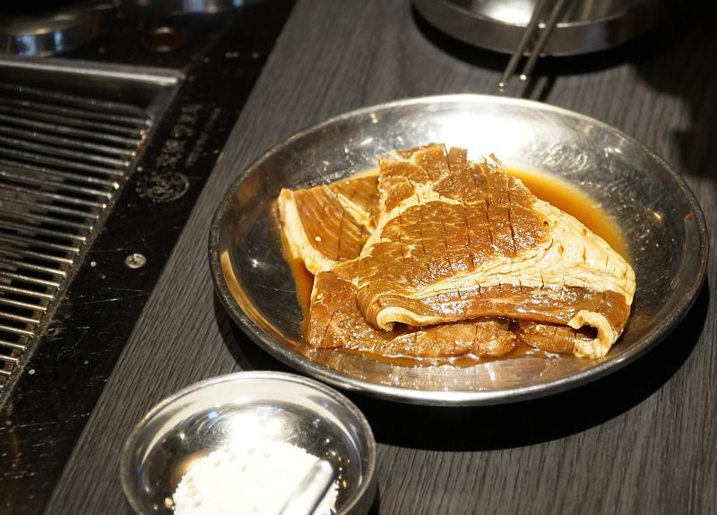 Purple Taste [Seoul] Myeongdong Korean Beef Village BBQ 明洞京城炭火烧烤