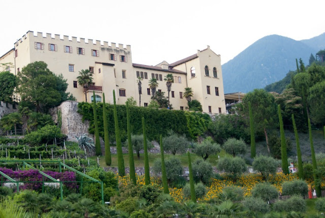 MERAN ... flanieren in den Gärten vom Schloss Trauttmansdorff ♥!