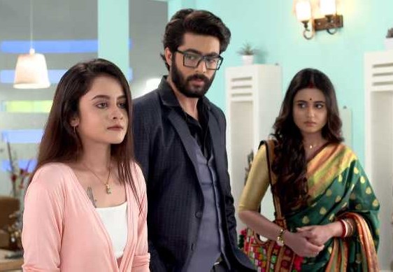 Ki Kore Bolbo Tomay 8 September 2020 Written Update Trisha support Radhika and Karna