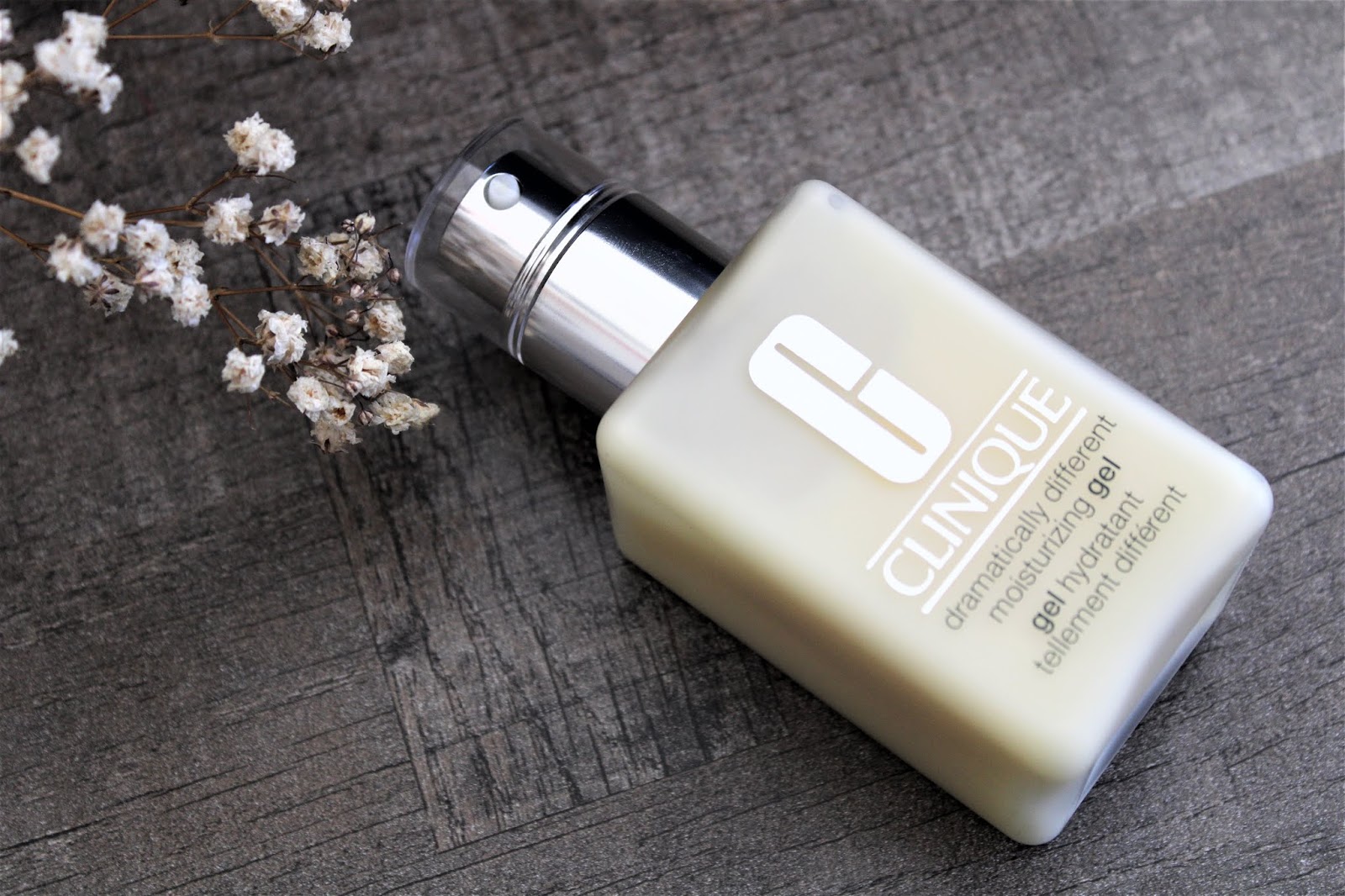 CLINIQUE GEL HYDRATANT TELLEMENT DIFFÉRENT