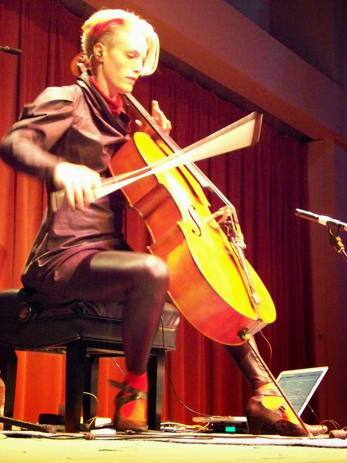 MOTORCITYBLOG SHOW REVIEW Zoë Keating LIVE in Detroit on 12613 in