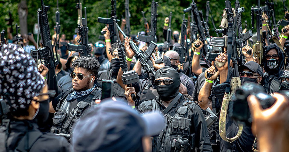 Černá milice na pochodu, žádá nezávislou zemi