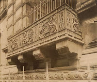 Balcon dit de Charles IX au Louvre, à Paris, photo de Atget