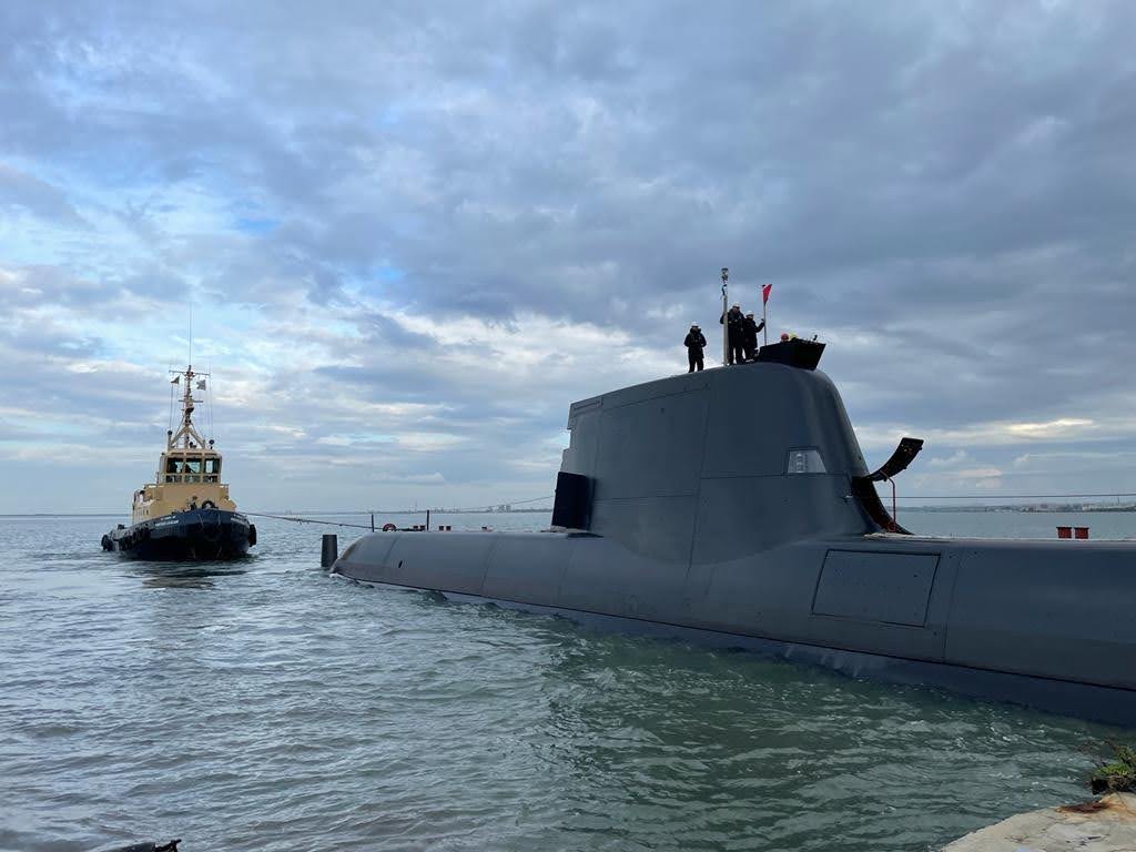 -Mantenimiento-de-submarinos-en-Portugal_-operaci%25C3%25B3n-de-flotaci%25C3%25B3n-y-salida-del-muelle-de-Submarino-NPR-Arp%25C3%25A3o%2B008.jpg