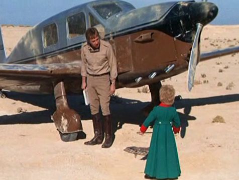 El piloto (Richard Kiley) y el Principito (Steven Warner) en la película de Stanley Donen (1974) - Cine de Escritor El piloto (Richard Kiley) y el Principito (Steven Warner) en la película de Stanley Donen (1974) - Cine de Escritor