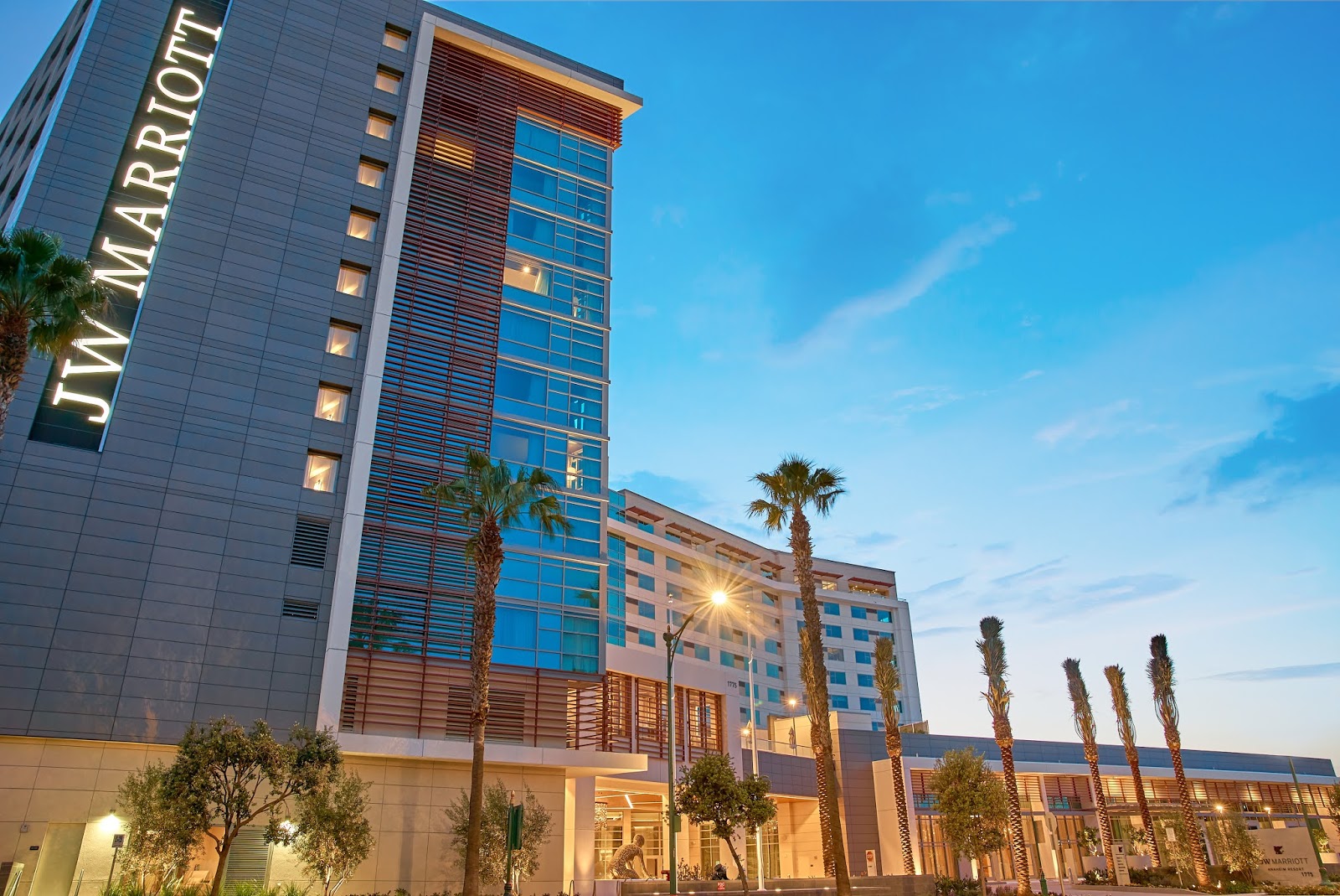 Air101 Marriott International opens the JW Marriott, Anaheim Resort