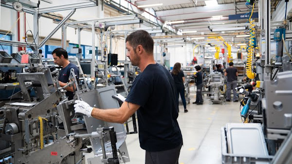 Bosch e Universidade de Aveiro desenvolvem projeto mobilizador de inovação na área da indústria 4.0 Bosch e Universidade de Aveiro desenvolvem projeto mobilizador de inovação na área da indústria 4.0