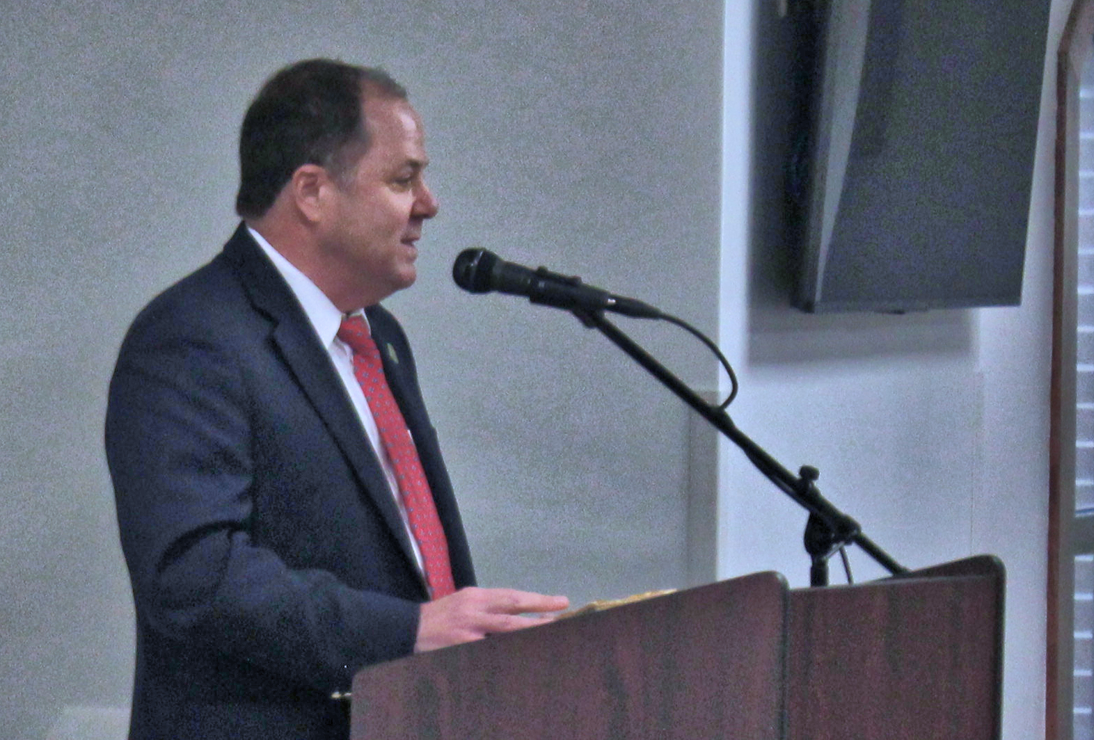 Tammany Family Ribbon Cutting Held for Covington Library