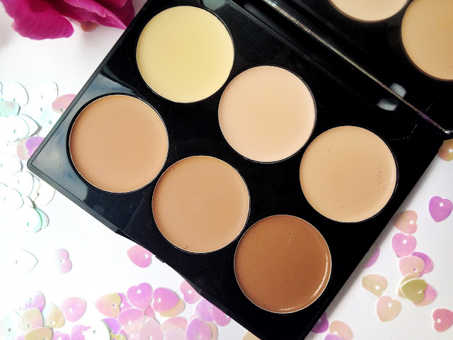 Sleek Cream Contour Kit Light swatches фото свотчи