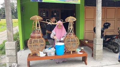Nikmati Siang Hari, Dengan Es Dawet Segar Pak Fatah Pituruh