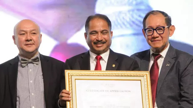 Arief Yahya Raih Penghargaan Sebagai The Best Marketing Minister