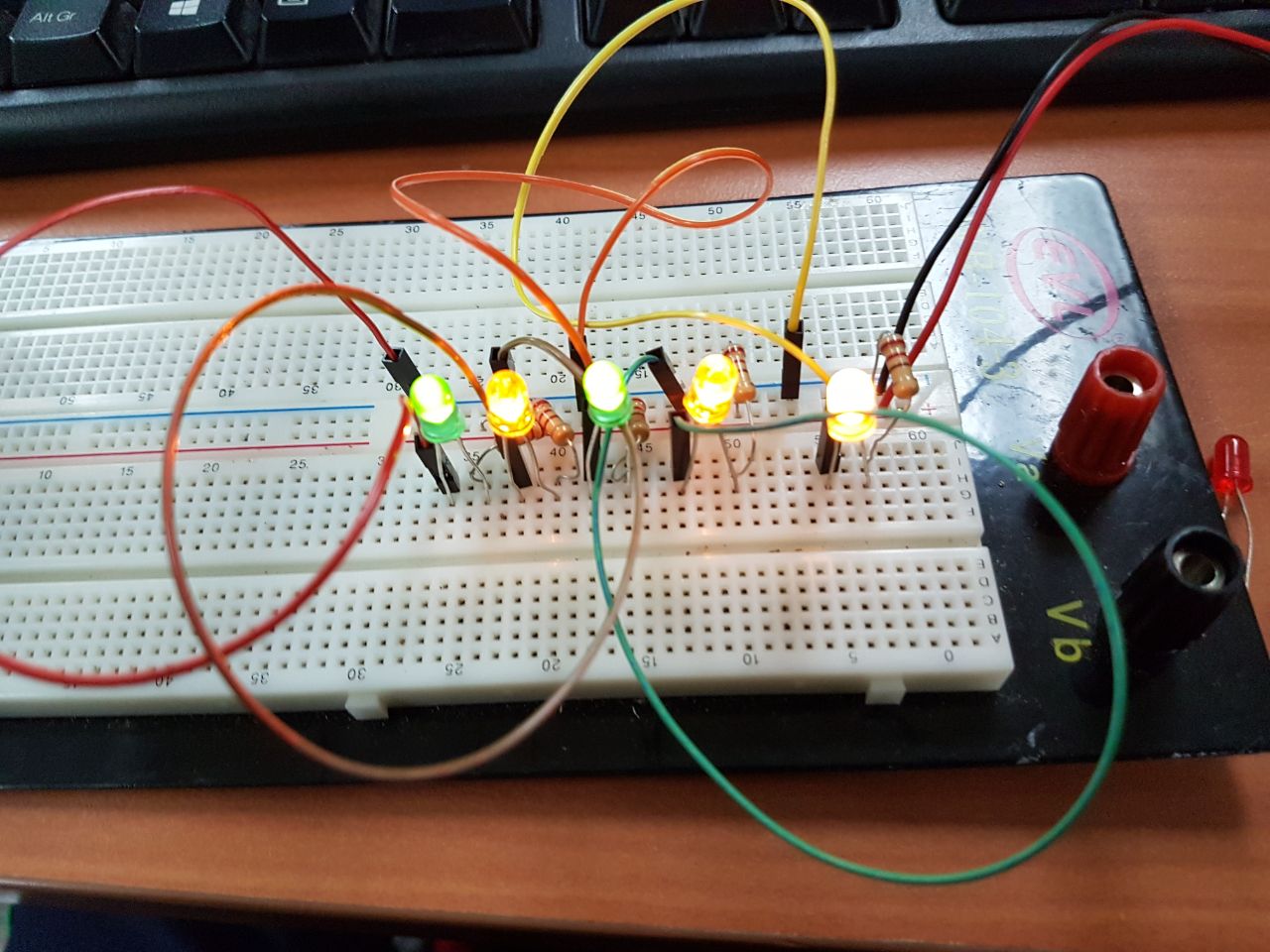 PRACTICA EN SERIE Y PARALELO