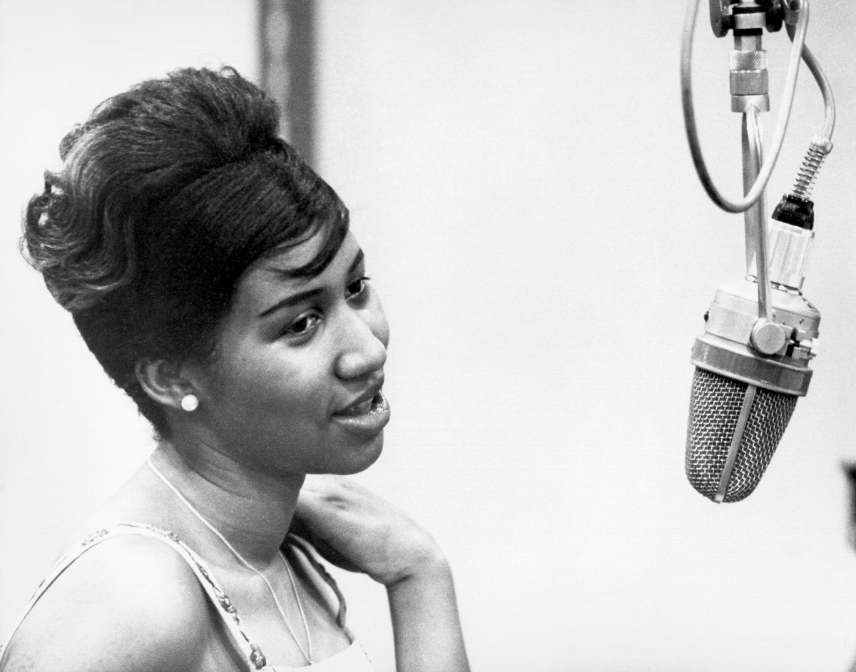 20 Stunning Black and White Portraits of a Very Young Aretha Franklin in the 1960s ~ Vintage ...