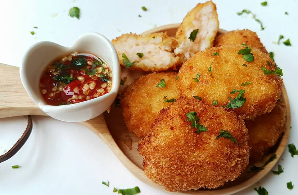 LadyHomeChef Thai Fried Prawn Cake Recipe (makes 12)