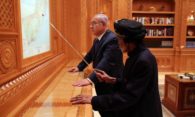 Israeli prime minister Benjamin Netanyahu with the Sultan of Oman in Muscat in October 2018