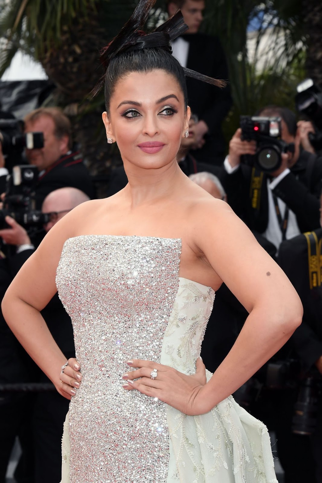 Aishwarya Rai Bachchan Hot Photos | CineHub
