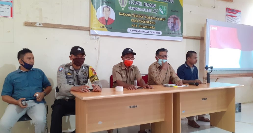 Kepala MTs. AlAbrar Panggala Jadi Pemateri Website di