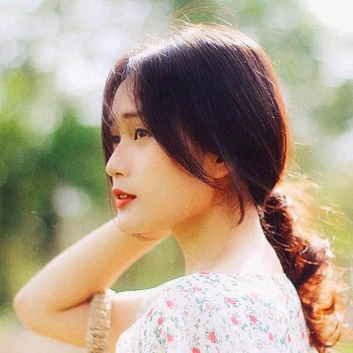 Ngắm nhan sắc đẹp “thẩn thờ” của nữ sinh 10X Đồng Nai