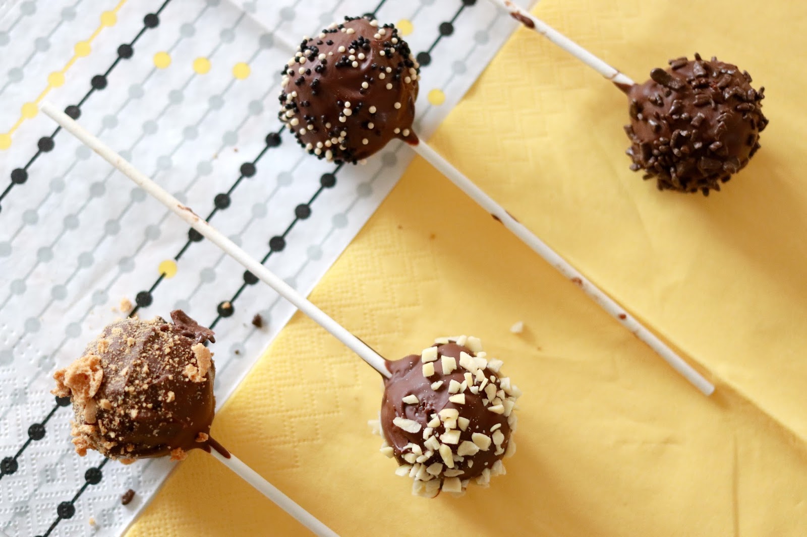 Gingerbread Cake Pops SMOONSTYLE