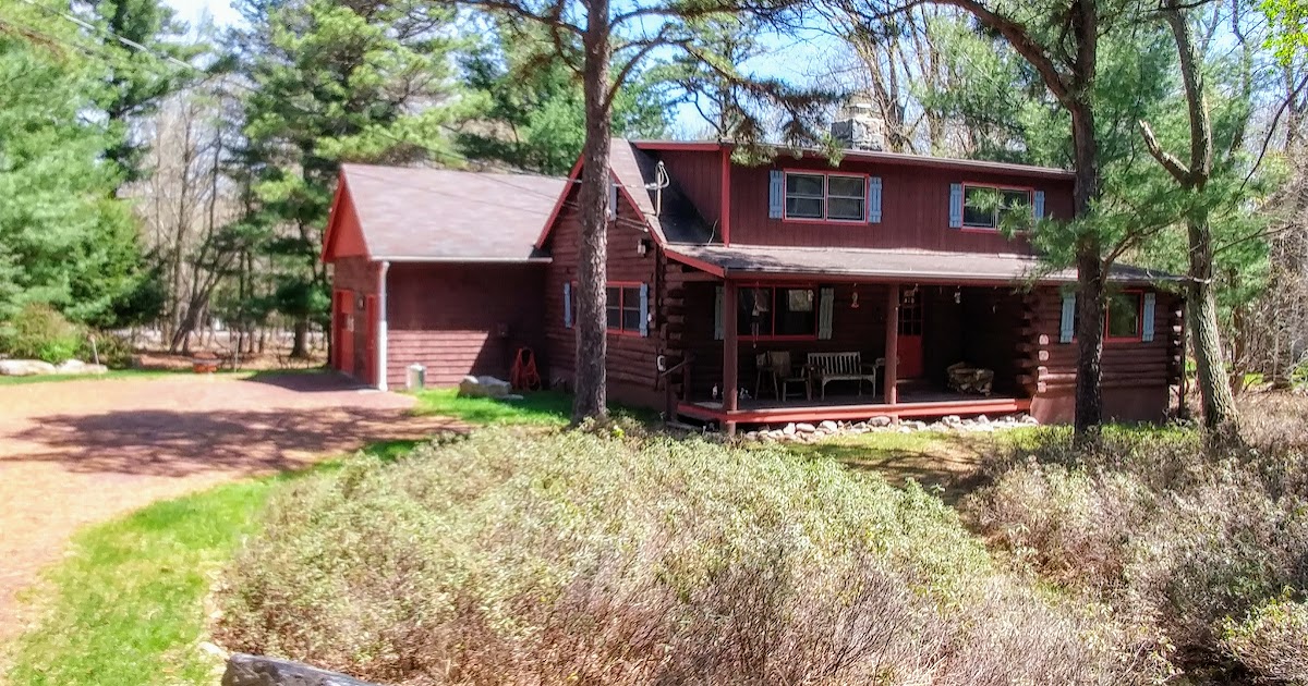 Waynes Pocono Blog Rustic, Cozy Log Cabin at Split Rock in the