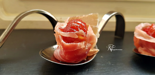 Tomate confitado con jamón, el entrante de las navidades